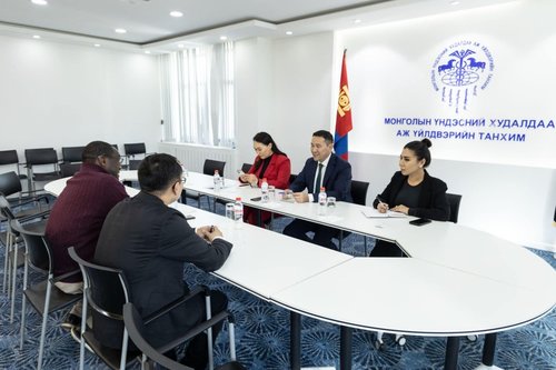 Дэлхийн банктай хамтын ажиллагааг идэвхжүүлнэ